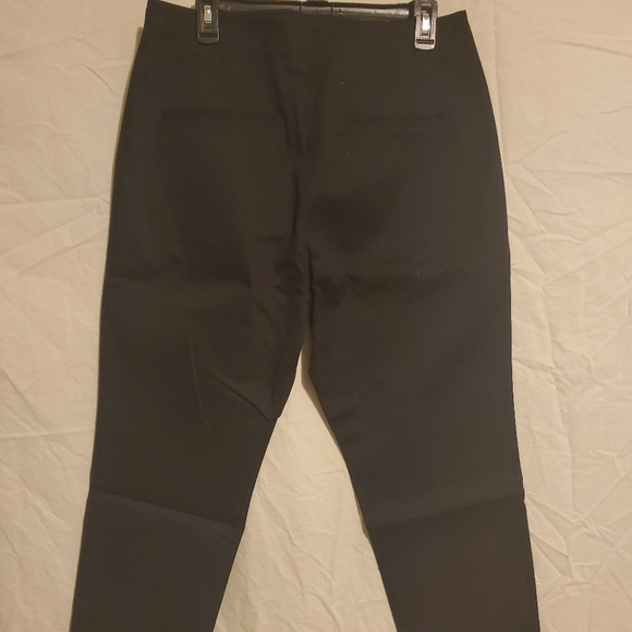 Old Navy pants - Picture 4 of 4